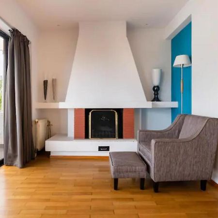 Βright Walled Designed Apt In Glyfada Center Athene Buitenkant foto