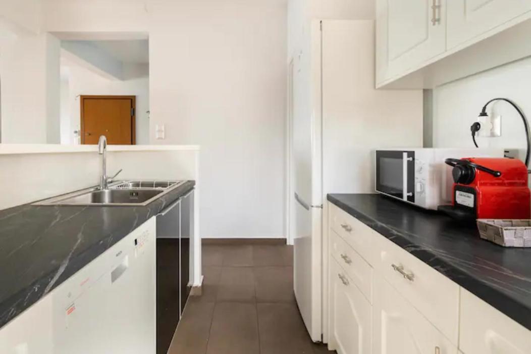 Βright Walled Designed Apt In Glyfada Center Athene Buitenkant foto