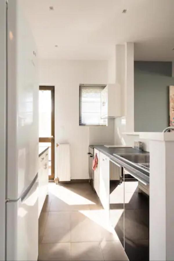 Βright Walled Designed Apt In Glyfada Center Athene Buitenkant foto